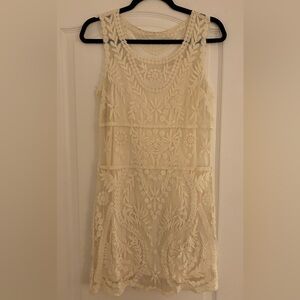 Express Women's Dress- Lace lined with built in slip- Cream color- Size Small